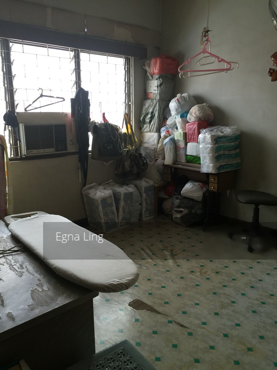 Onan Road (D15), Terrace #127670392